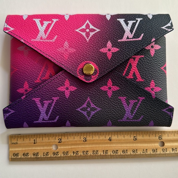 Louis Vuitton Spring in the City limited edition Kirigami medium pouch pochette - Picture 14 of 16